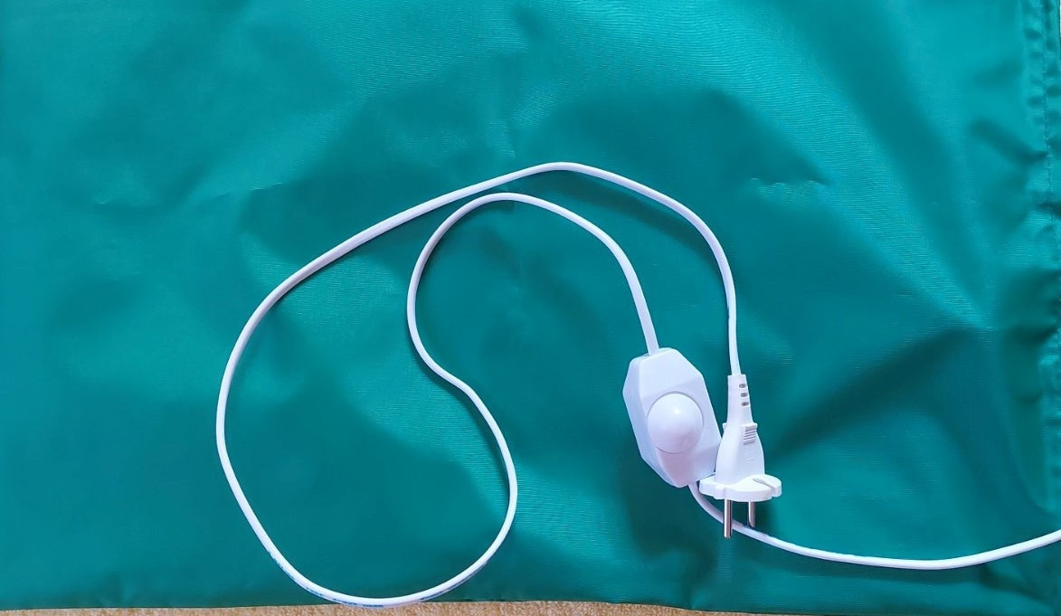 Е Електрогрілка для тварин з водонепроникним чохлом ЕГ-2/220 (грілка+водонепроникний чохол)