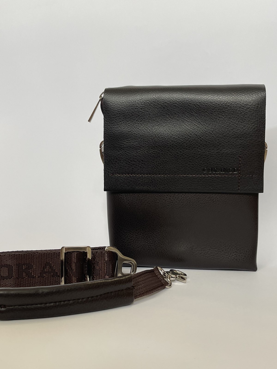 Чоловіча вертикальна сумка від фірми Gorangd оптом/роздріб