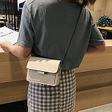 Жіноча класична сумка крос-боді на ланцюжку біла молочна, фото 3