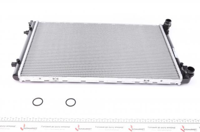 Радіатор охолодження VW Caddy III/Golf 1.4/1.6/2.0 03- (648x408x26) (ребра припаяні)