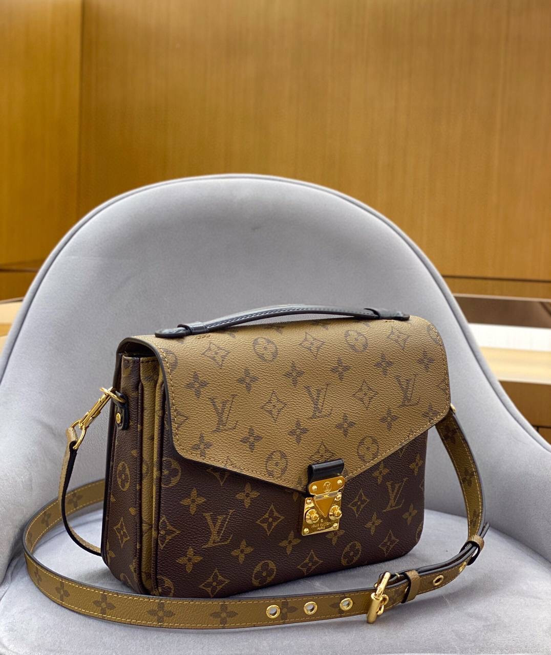 Жіноча сумка Louis Vuitton Pochette Metis Monogram Reverse, фото 1