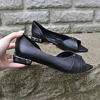 Відкриті балетки з фігурним вирізом