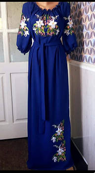 Довга синя жіноча сукня вишиванка. Лірика