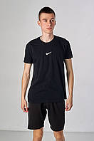 Чоловіча футболка Nike, чорного кольору