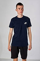 Чоловіча футболка Nike, темно-синього кольору