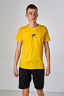Чоловіча футболка Nike, жовтого кольору