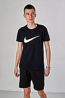 Чоловіча футболка Nike, чорного кольору