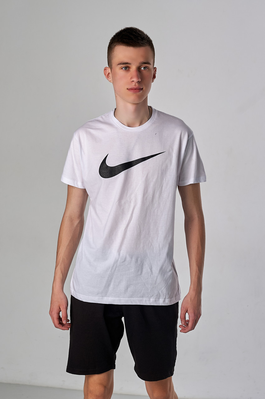 Чоловіча футболка Nike, білого кольору, фото 1