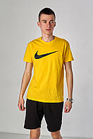 Чоловіча футболка Nike, жовтого кольору
