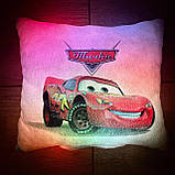 Подушка-нічник Тачки — світильник подушка із зображенням Маквін, іграшка Маквін Тачки, фото 3