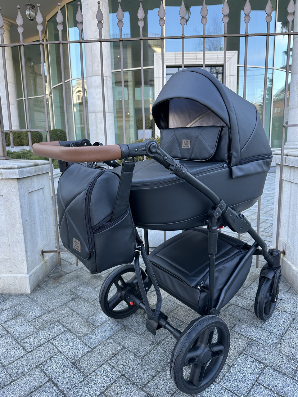 Коляска 2 в 1 Baby Pram Berta eco