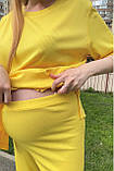 Літній костюм із трикотажу в рубчик для вагітних та годування, жовтий, фото 6