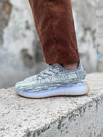 Жіночі кросівки Yeezy boost 350 сірі
