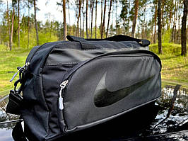 Спортивна сумка Nike (чорна)