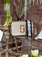 Женская сумка Marc Jacobs The Snapshot Beige V3 (Бежевая) сумка Кросс Боди эко кожа на 2 отделения MJ
