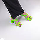 Трендові салатові жіночі шкіряні босоніжки на підборах, фото 4