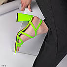 Трендові салатові жіночі шкіряні босоніжки на підборах, фото 7