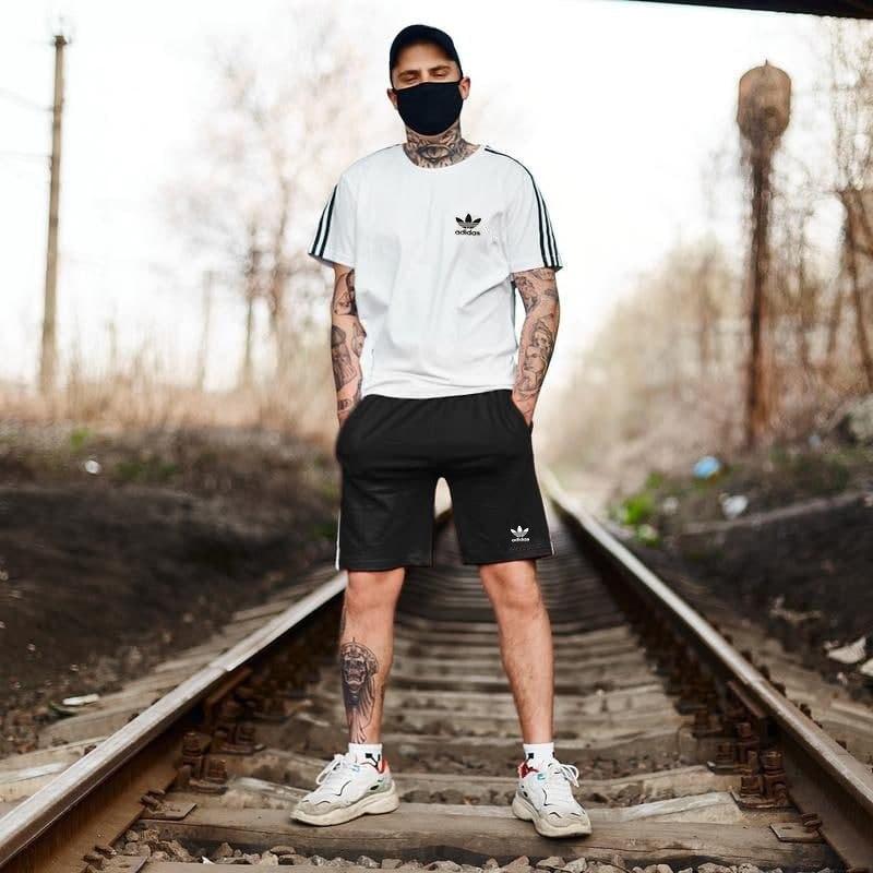 Чоловічий літній костюм Adidas Футболка + Шорти + Шкарпетки в подарунок білий із чорним Адідас на літо