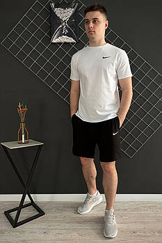 Чоловічий літній костюм Nike Футболка + Шорти білий із чорним комплектом Найк на літо