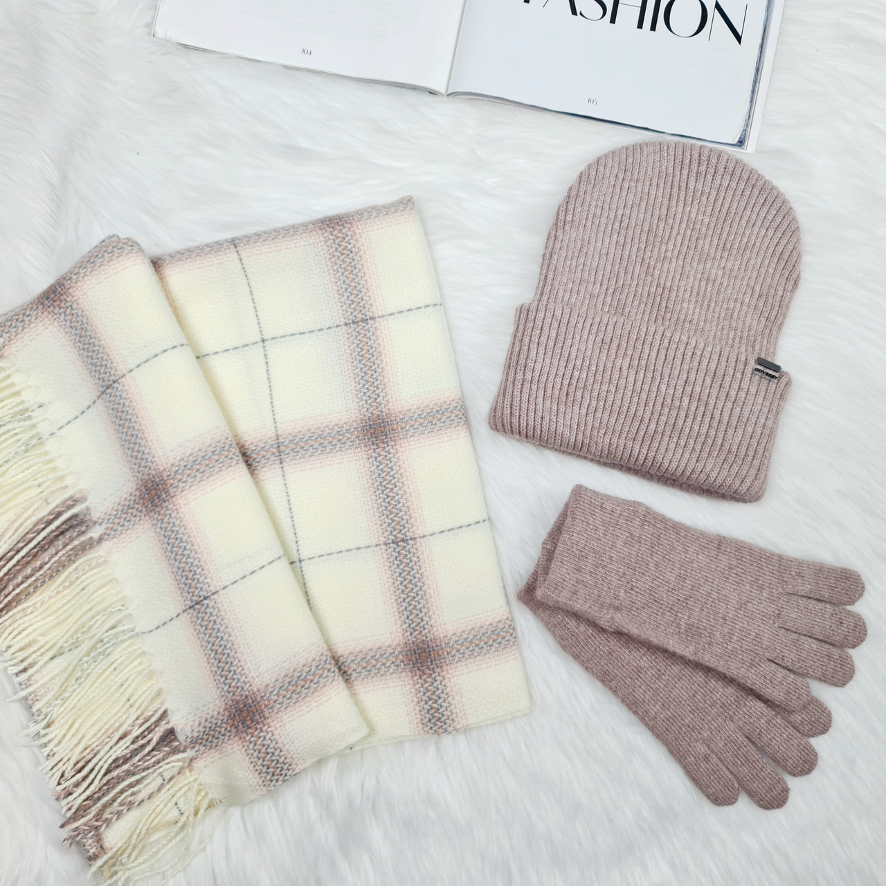 Комплект жіночий зимовий ангора з вовною (шапка+шарф+рукавички) ODYSSEY 57-59 см різнокольоровий 12535 - 8008 - 4072, фото 1