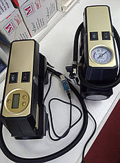 Універсальний компресор акумуляторний із ліхтарем, для будь-яких шин, м'ячів, матраців, портативний. 35 л/хв.12v.