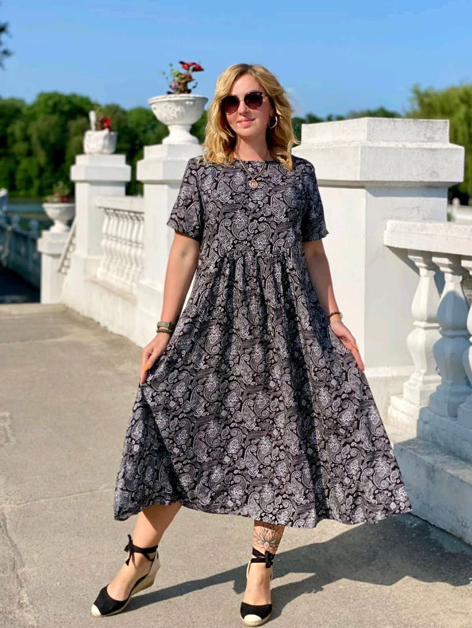 Жіноче плаття чорно білого кольору з натуральної тканини ( M, 2XL)