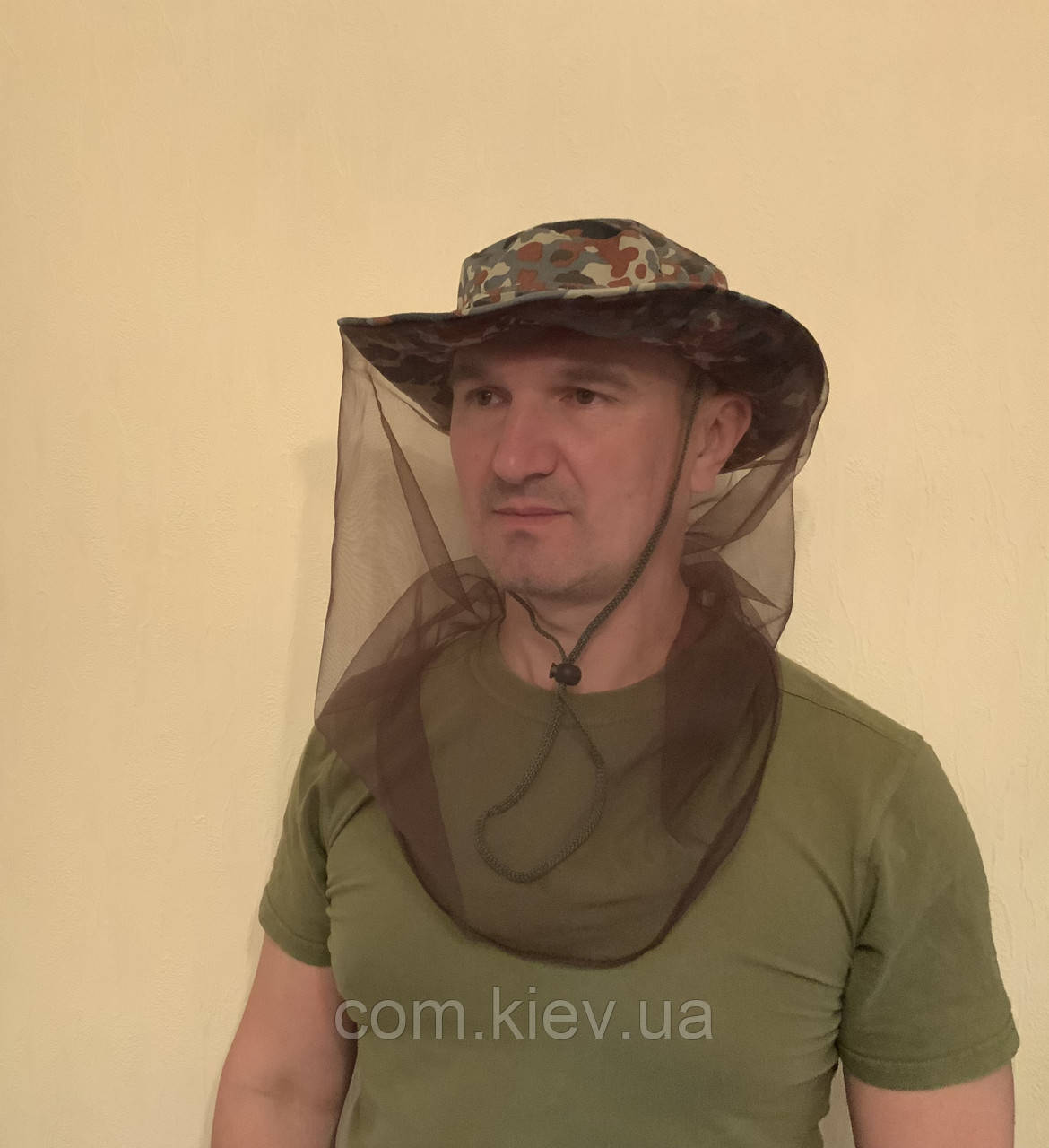 Капелюх з москітною сіткою і цупкими, широкими полями р. 58—60