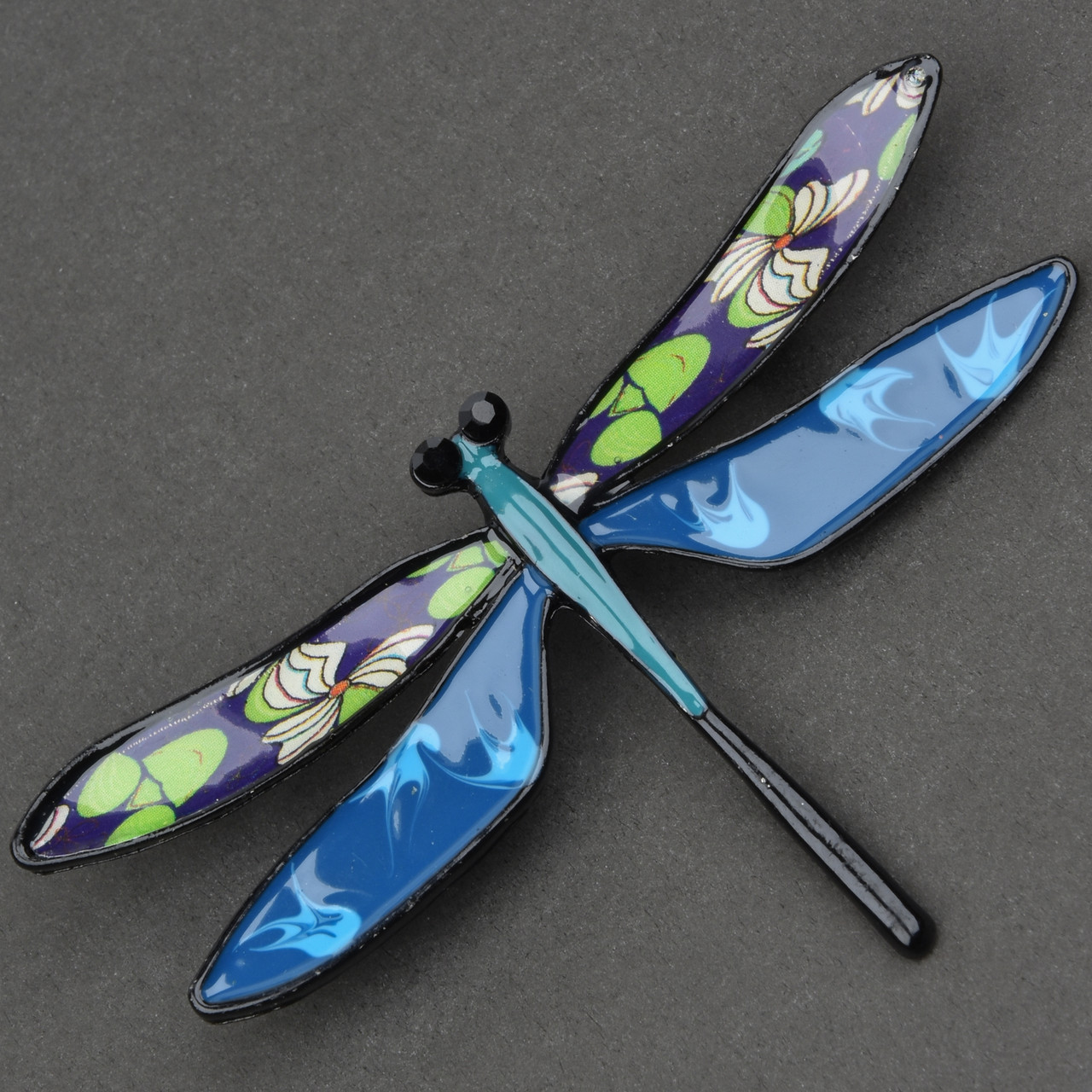 Брошка металева на сріблястій основі бабка різнобарвна покрита кольоровою емаллю розмір 50х70 мм