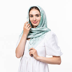 Тоненька кашемірова хустка розміром 100х100 см з абстрактним принтом