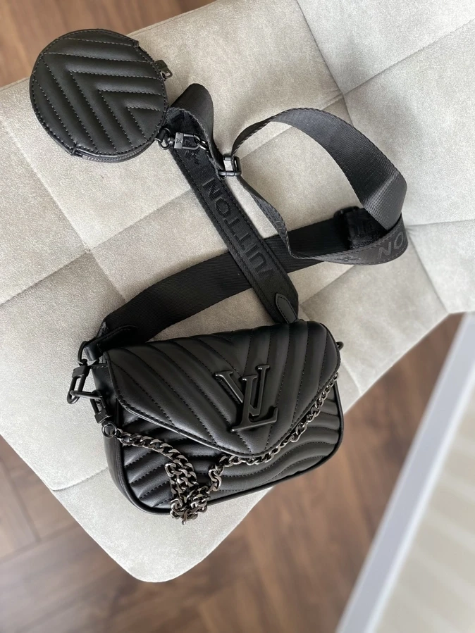 Louis Vuitton Wave Total Black