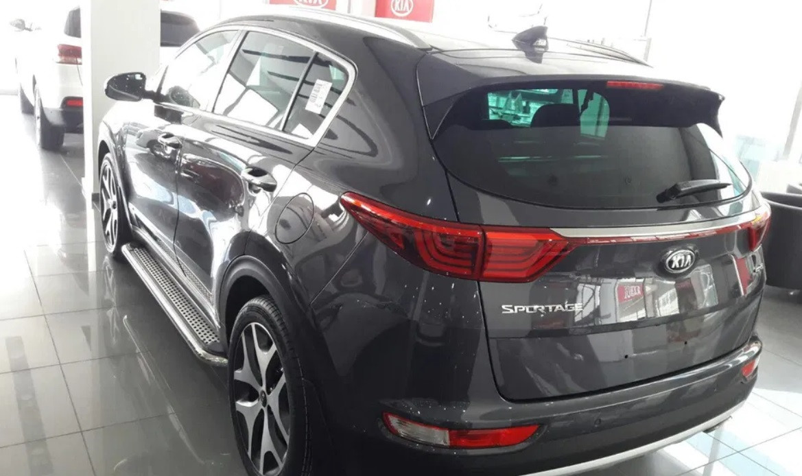 Бічний захист підніжки майданчик Kia Sportage 2016+ дуги пороги