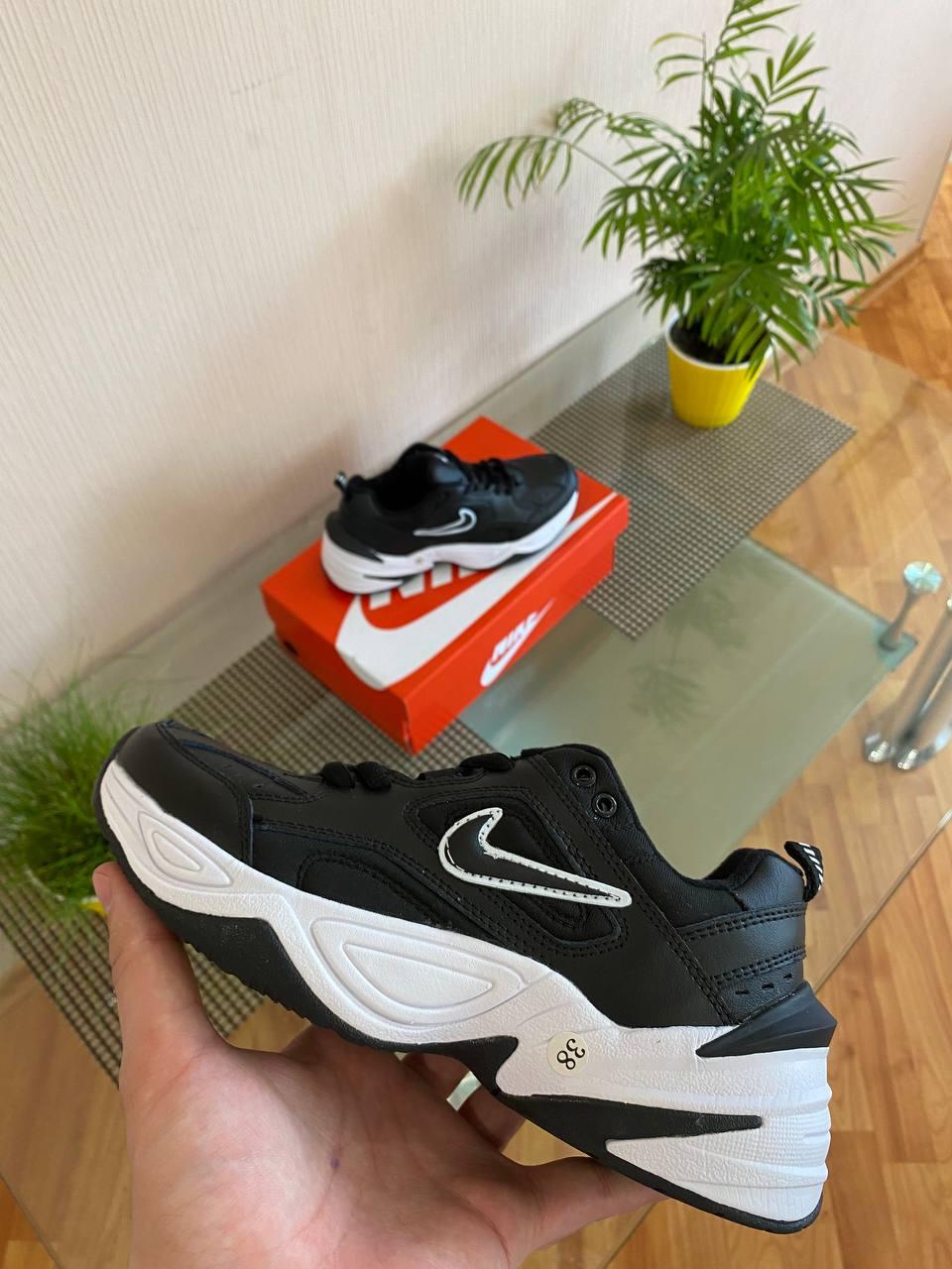 Жіночі кросівки Nike M2K Tekno (чорно білі) демісезонні зручні кроси D393 Найк top
