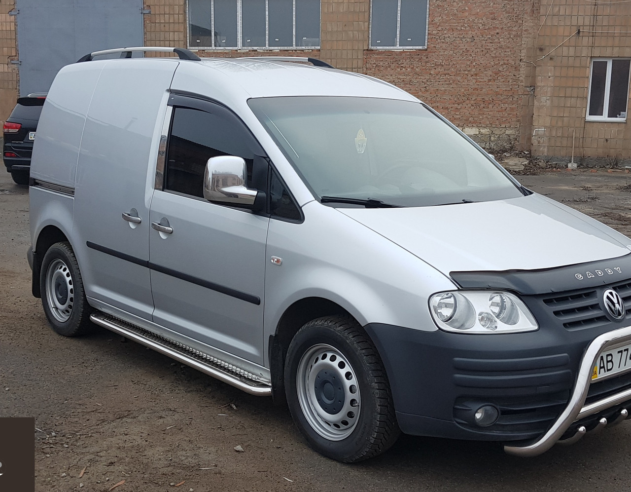 Підніжки майданчик Volkswagen Caddy 2004-2010 Бічний захист