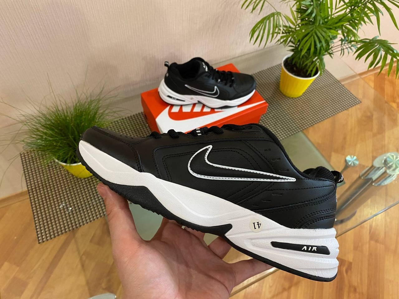 Чоловічі кросівки Nike Air Monarch (чорно білі) літні зручні кроси D383 Найк top