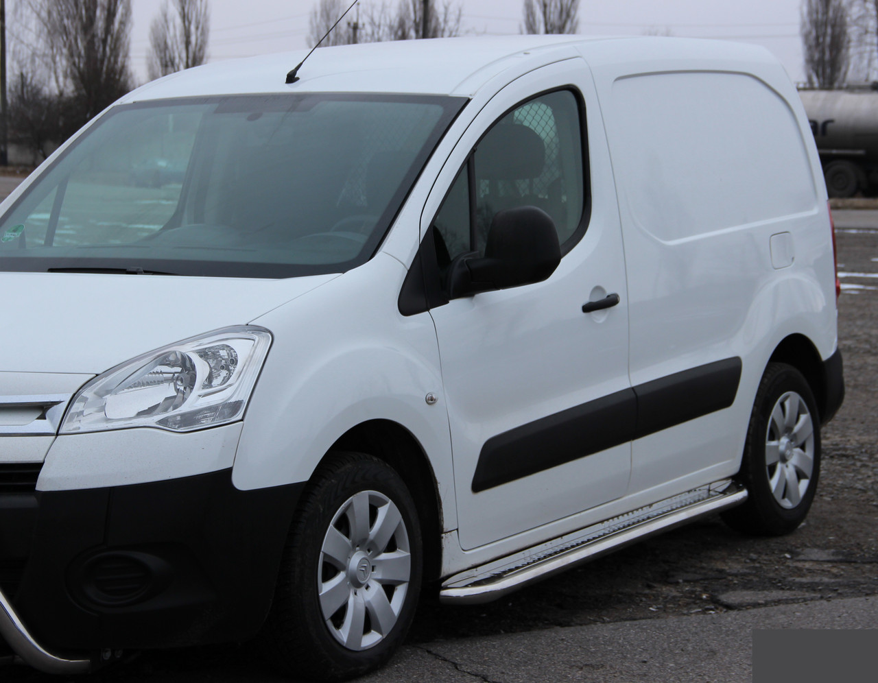 Бічний захист підніжки майданчик Citroen Berlingo 1998-2008+ дуги