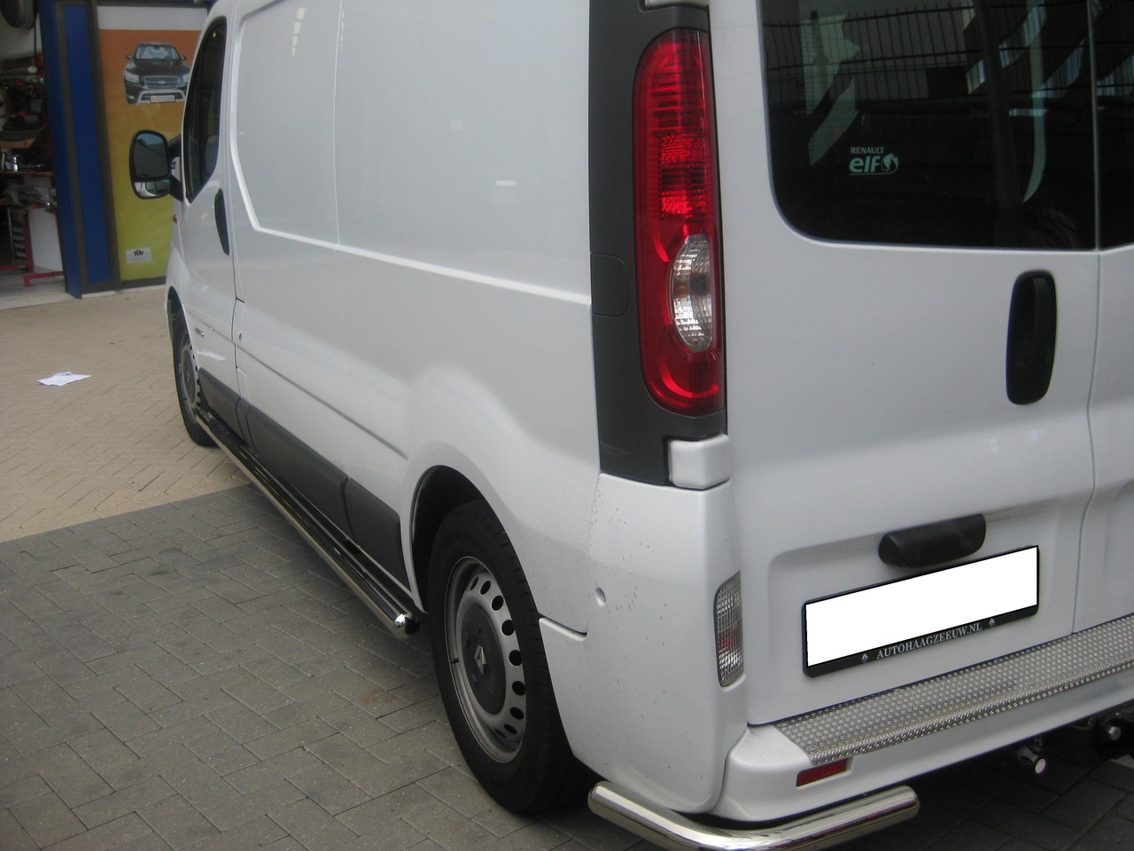 Захист заднього бампера кути Renault Trafic 2001-2014, 2014+ кенгурятник дуги бічний захист пороги