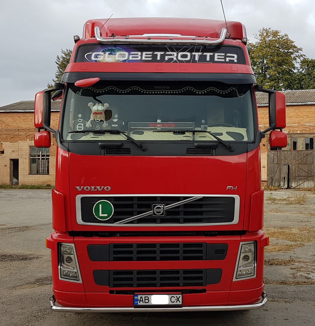 Люстра на дах для DAF XF-106 2013-2017 кенгурятник дуги пороги захист бампера