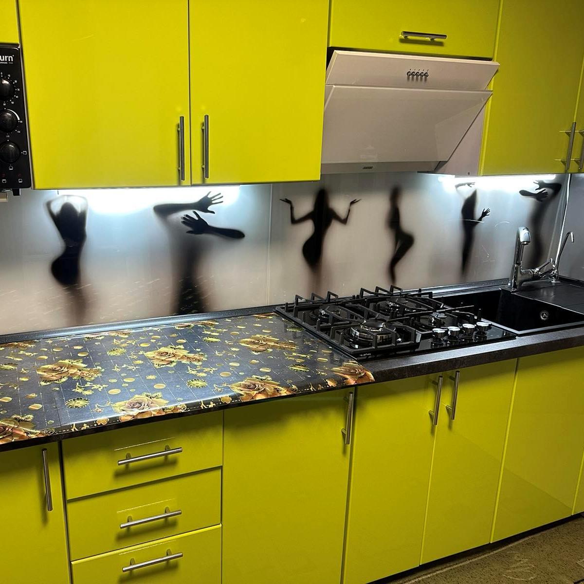 Скіналі з фотодруком силуетів дівчат за склом, фото 1