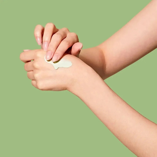 Як використовувати сонцезахисний крем Dr.Ceuracle Tea Tree Purifine Green Up Sun
