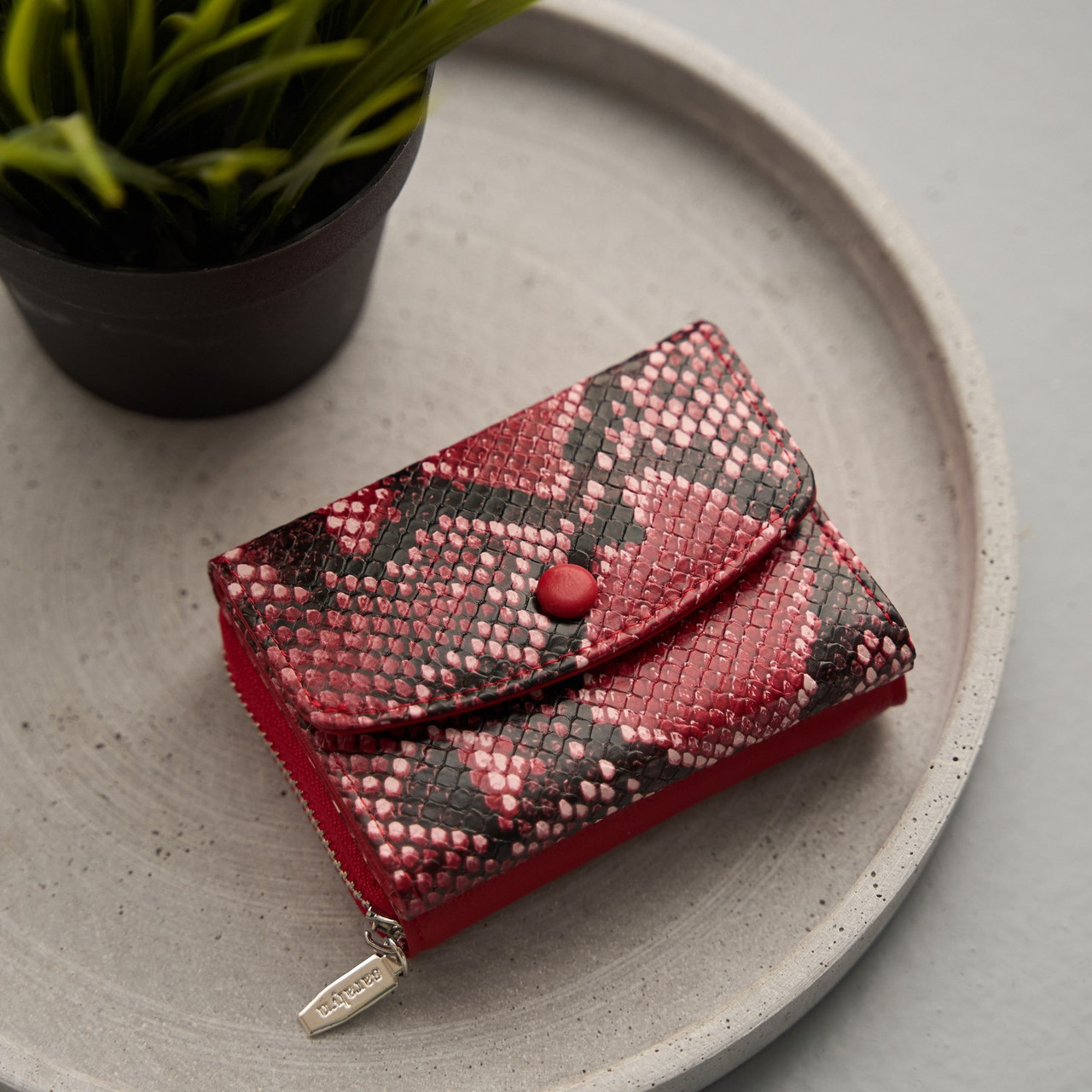 Червоний жіночий гаманець з екошкіри N08-B