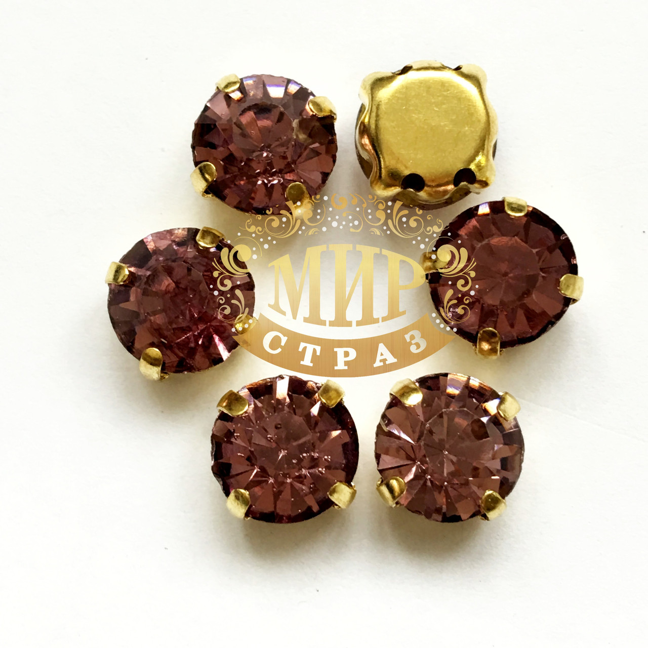 Круглі камені в золотих цапах Розмір 8 мм Колір Lt Amethyst