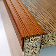 Сходовий кутовий поріжок 24*18 УЛ 121 "під дерево" золотий Дуб (фарбований), 2.7 м