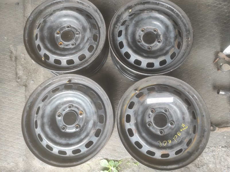 No189 Б/у Диск R15 5x105 ET42 DIA 65.1 для Peugeot 308 2007-2013