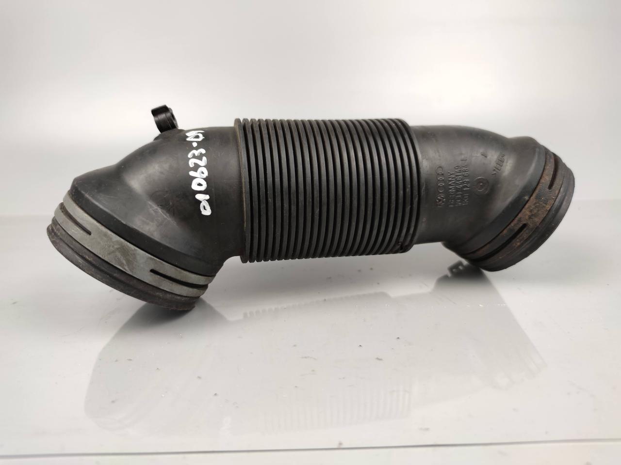 Патрубок повітряного фільтра Skoda Octavia A5 1K0129684L
