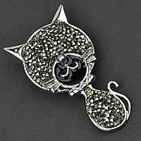 Брошь металлическая на серебристой основе котик с серыми переливающимися кристаллами размер 60х30 мм