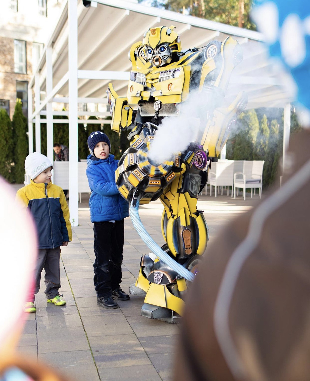 Аниматор Робот Бамблби - шоу роботов Трансформеров на детский праздник - детский аниматор - фото 4 - id-p1866452715