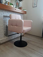 Парикмахерское кресло Beatrice HC181N розовый опора черная