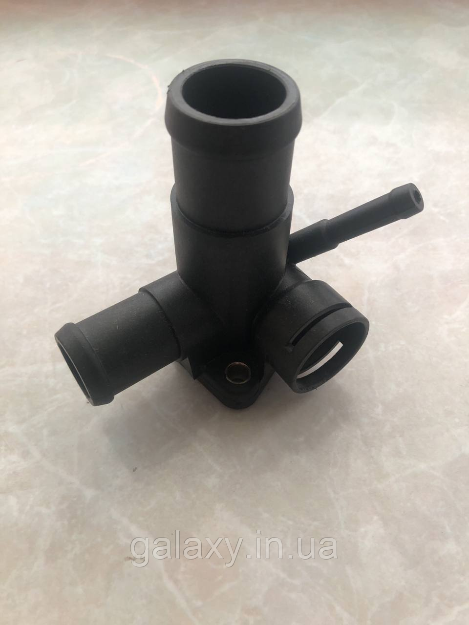 Фланець охолоджувальної рідини VW Caddy II, Golf III, Vento, Passat B3/B4; Seat Cordoba, Ibiza 1,9D(1Y)/TD(AAZ), фото 1