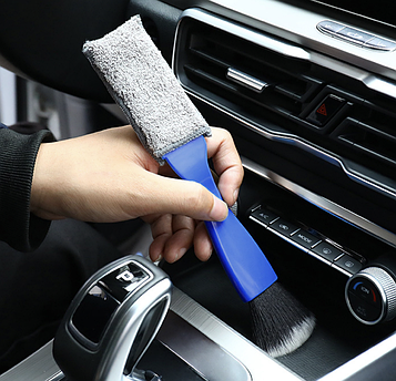 Двостороння щітка для чищення авто / Щітка з мікрофіброю для детейлінгу авто / Пензлик для чистки авто