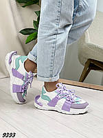 Трендові жіночі кросівки в стилі бренду, стильні кросівки з фіолетовими вставками
